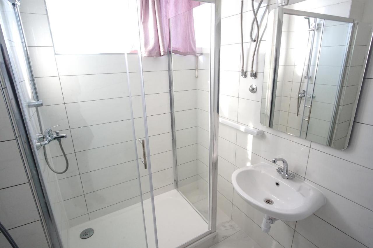 Jelena Apartment Split Bilik gambar